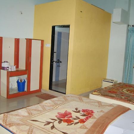 Hotel Krishna Park Resort Diu Bagian luar foto