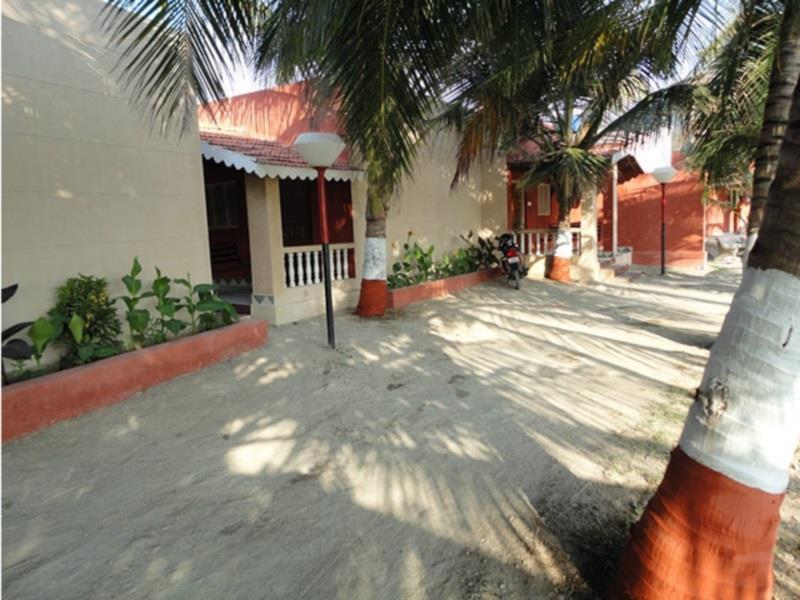 Hotel Krishna Park Resort Diu Bagian luar foto